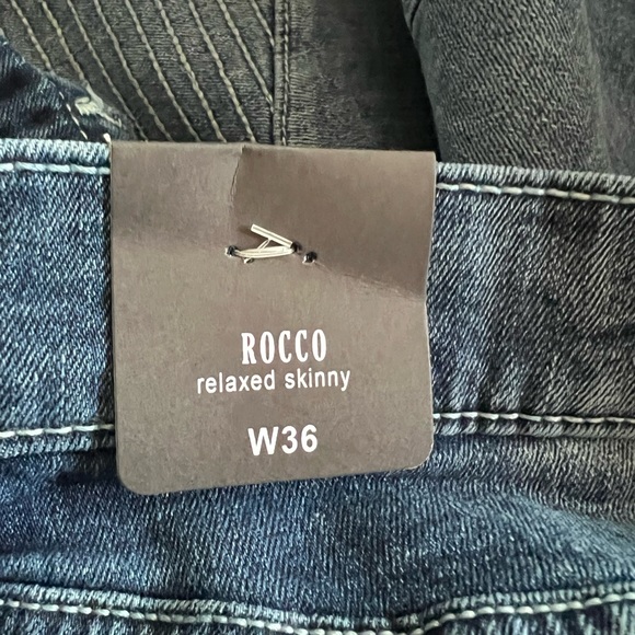 True Religion 36 Rocco Relaxed Skinny Jeans - Picture 12 of 16